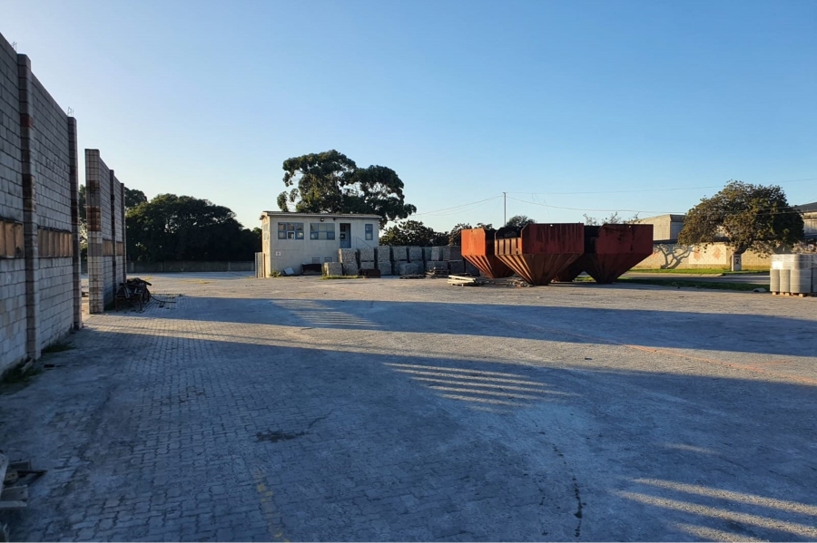 To Let commercial Property for Rent in Perseverance Industrial Eastern Cape